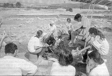 The team of Prof. St. Drougou over the woman's grave in Vergina